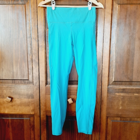 NWOT Vuori Stride Legging Basil Stretch 7/8 Length With Pockets VW429 Size Small - Picture 4 of 15